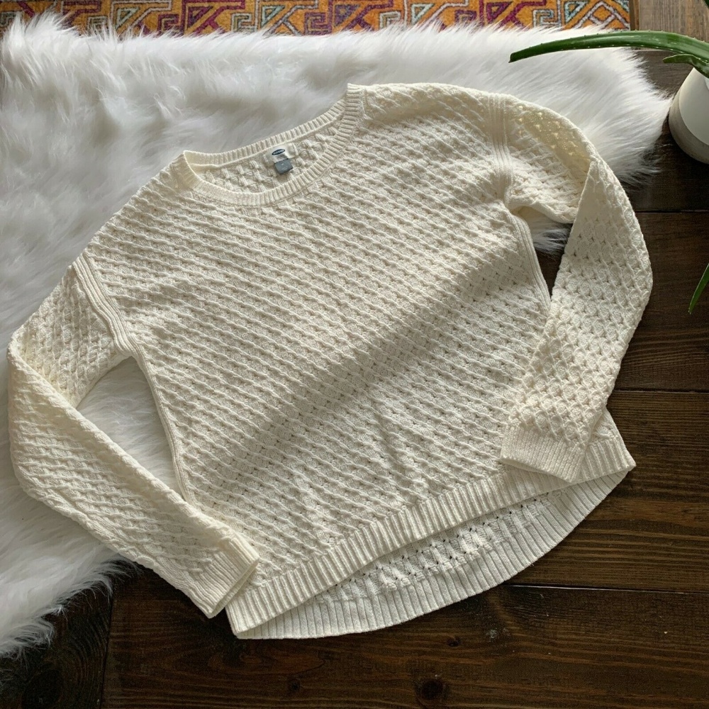 Old Navy Ivory Knit Long Sleeve Sweater Top
